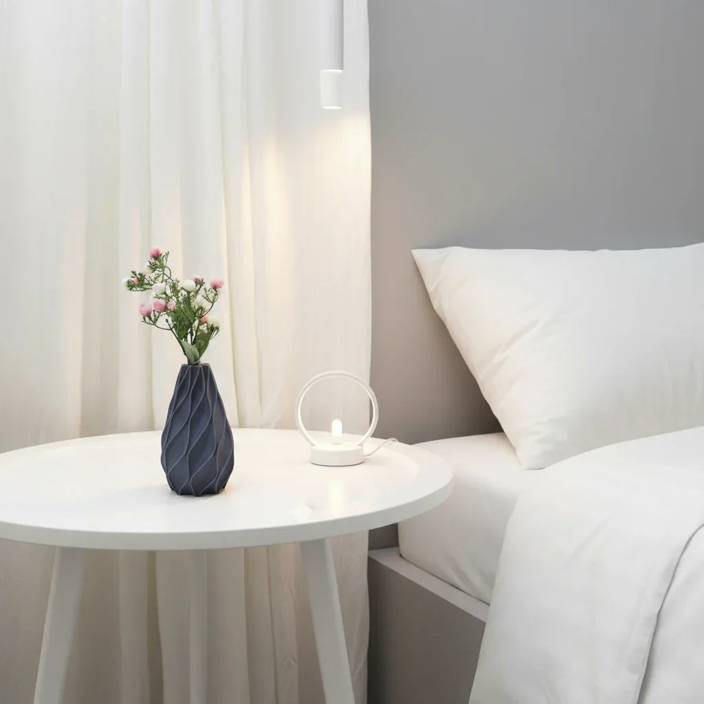 Void Wisp - Vase 3D Imprimé Moderne | Artisanat Canadien - The Void Forge